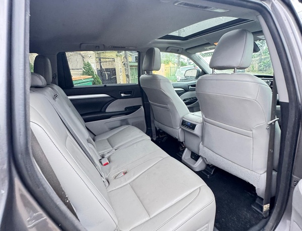 FOREIGN USED TOYOTA HIGHLANDER 2018 FOR SALE IN LAGOS