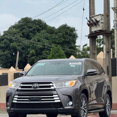 FOREIGN USED TOYOTA HIGHLANDER 2018 FOR SALE IN LAGOS