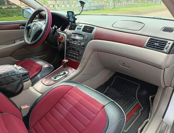 NIGERIAN USED 2004 LEXUS ES330 FOR SALE IN ABUJA