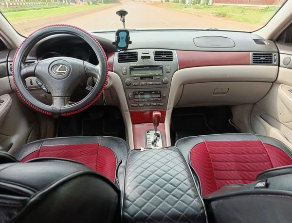 NIGERIAN USED 2004 LEXUS ES330 FOR SALE IN ABUJA