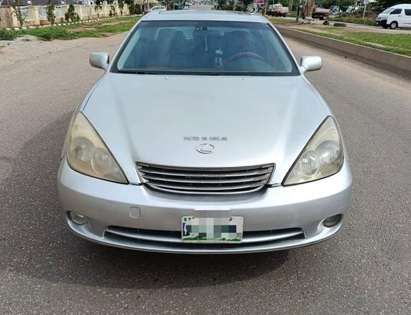 NIGERIAN USED 2004 LEXUS ES330 FOR SALE IN ABUJA