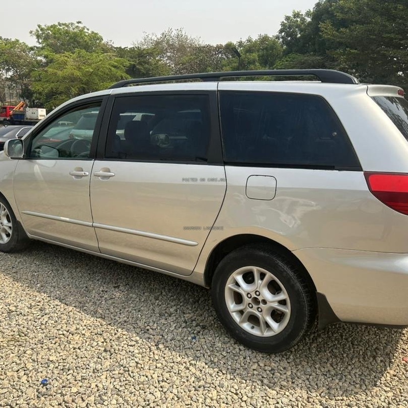 2005 TOYOTA SIENNA XLE FOR SALE IN ABUJA image