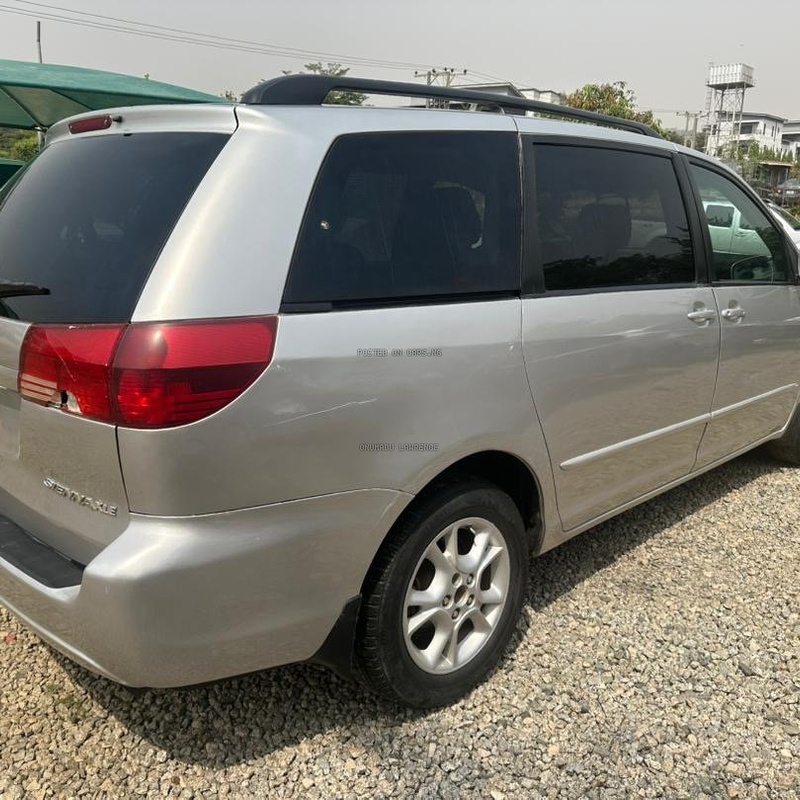 2005 TOYOTA SIENNA XLE FOR SALE IN ABUJA image