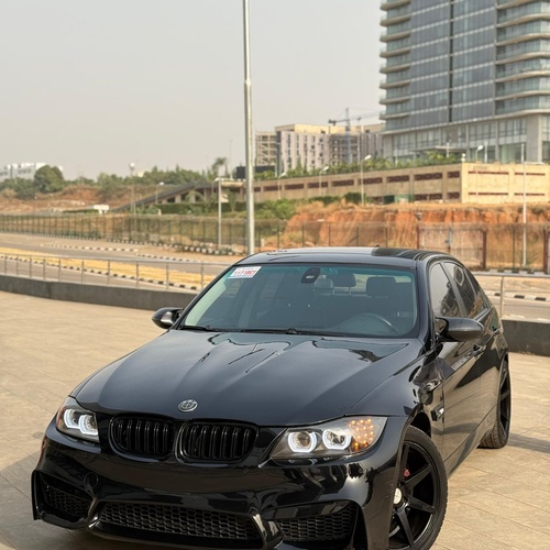 2009 BMW E90 3 series FOR SALE IN ABUJA