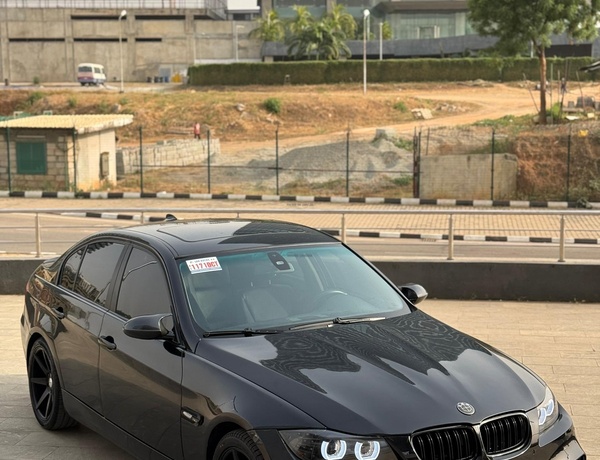 2009 BMW E90 3 series FOR SALE IN ABUJA