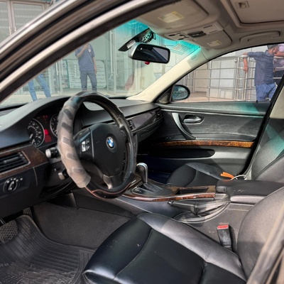 2009 BMW E90 3 series FOR SALE IN ABUJA