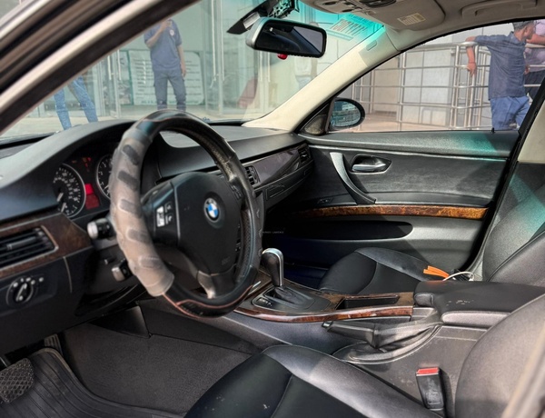 2009 BMW E90 3 series FOR SALE IN ABUJA