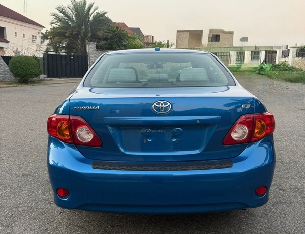 FOREIGN USED 2010 TOYOTA COROLLA LE IN ABUJA