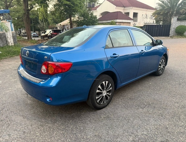 FOREIGN USED 2010 TOYOTA COROLLA LE IN ABUJA