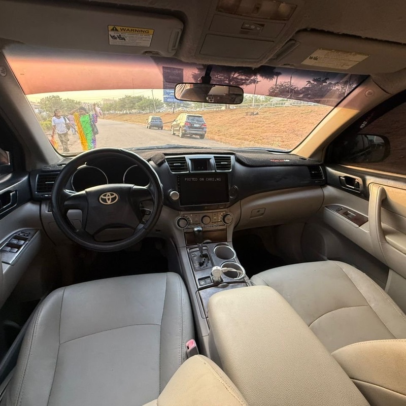 2010 TOYOTA HIGHLANDER FOR SALE IN ABUJA image
