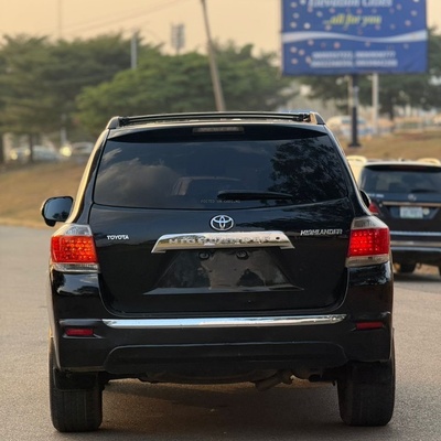 2010 TOYOTA HIGHLANDER FOR SALE IN ABUJA