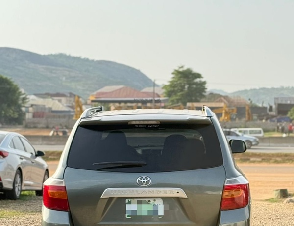 2010 TOYOTA HIGHLANDER LIMITED EDITION FOR SALE IN ABUJA