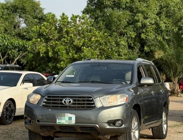2010 TOYOTA HIGHLANDER LIMITED EDITION FOR SALE IN ABUJA