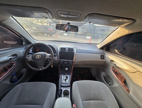2010 TOYOTA COROLLA  FOR SALE IN ABUJA