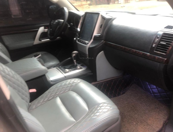 2011 TOYOTA LANDCRUISER UPGRADED TO 2020 MODEL FOR SALE IN ABUJA