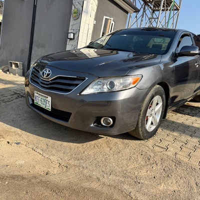 2011 TOYOTA CAMRY FOR SALE IN ABUJA