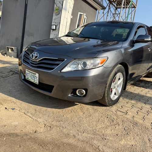 2011 TOYOTA CAMRY FOR SALE IN ABUJA