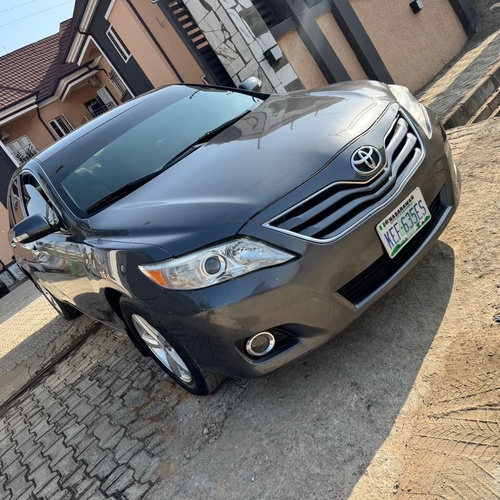2011 TOYOTA CAMRY FOR SALE IN ABUJA