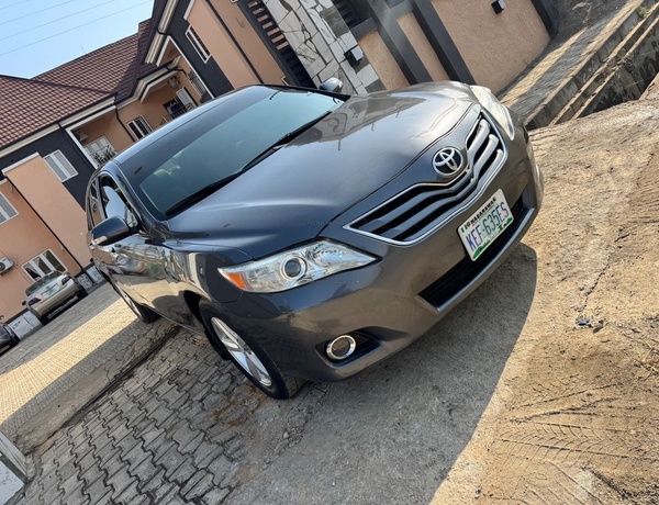 2011 TOYOTA CAMRY FOR SALE IN ABUJA