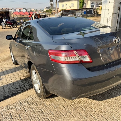 2011 TOYOTA CAMRY FOR SALE IN ABUJA