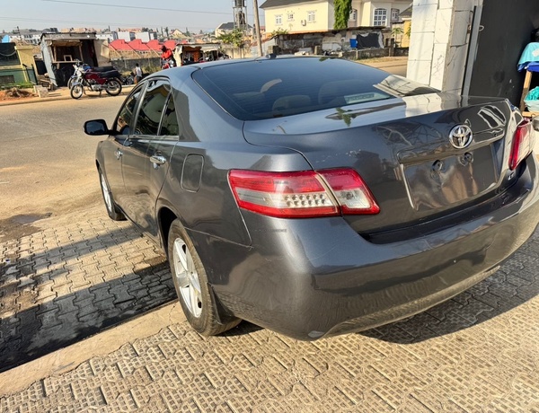 2011 TOYOTA CAMRY FOR SALE IN ABUJA