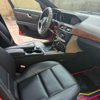 2012 MERCERDES BENZ C300 FOR SALE  IN ABUJA