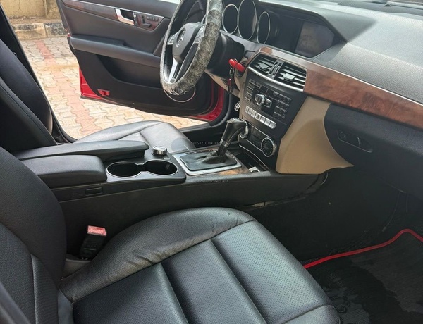 2012 MERCERDES BENZ C300 FOR SALE  IN ABUJA
