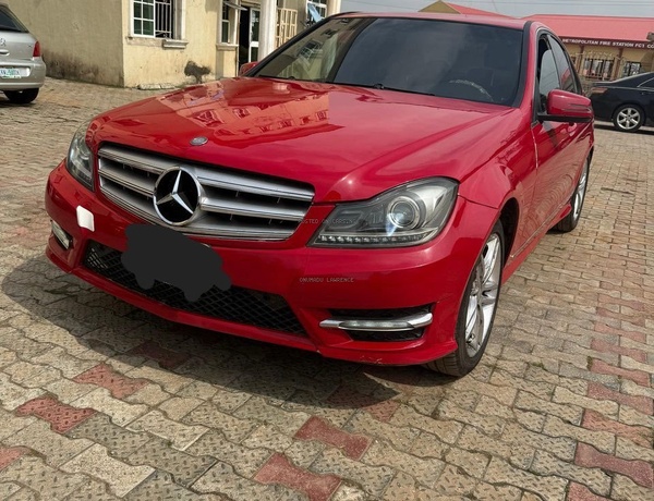 2012 MERCERDES BENZ C300 FOR SALE  IN ABUJA