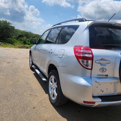 2012 RAV4 FOR SALE IN ABUJA