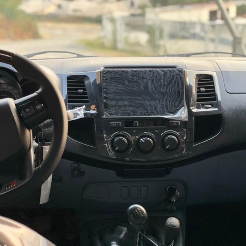 2012 TOYOTA HILUX MANUAL TRANSMISSION IN ABUJA