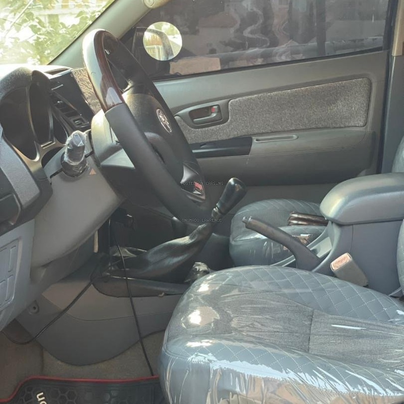 2012 TOYOTA HILUX MANUAL TRANSMISSION IN ABUJA image