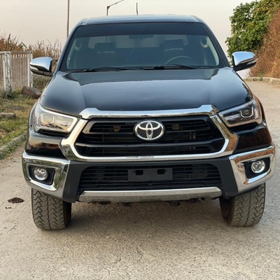 2012 TOYOTA HILUX MANUAL TRANSMISSION IN ABUJA