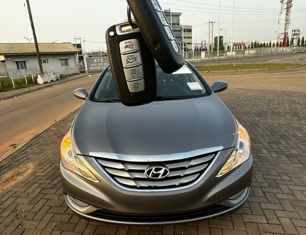 2013 HYUNDAI SONATA SPORT EDITION IN ABUJA