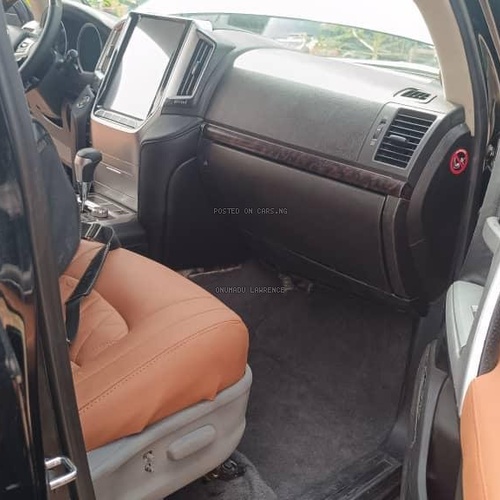 2013 LANDCRUISER UPGRADED TO 2023 MODEL FOR SALE IN ABUJA