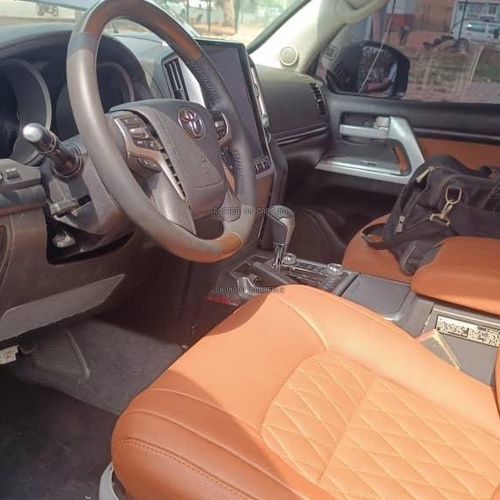 2013 LANDCRUISER UPGRADED TO 2023 MODEL FOR SALE IN ABUJA