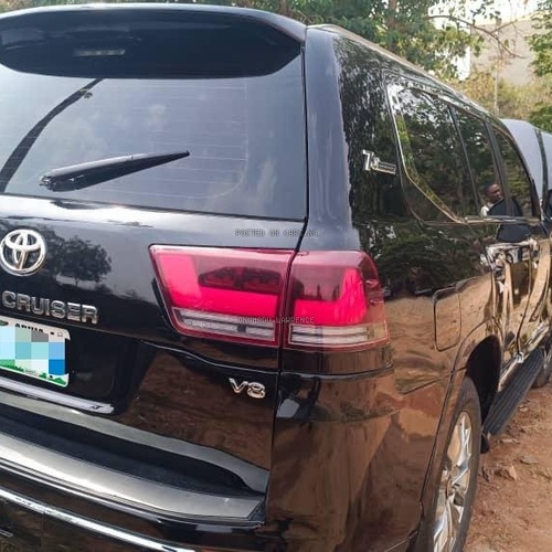 2013 LANDCRUISER UPGRADED TO 2023 MODEL FOR SALE IN ABUJA