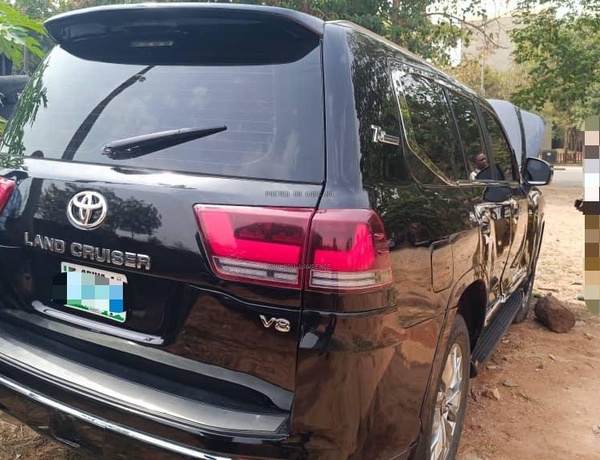 2013 LANDCRUISER UPGRADED TO 2023 MODEL FOR SALE IN ABUJA