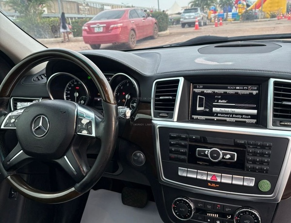 2013 Mercedes Benz ML350 for Sale in Enugu