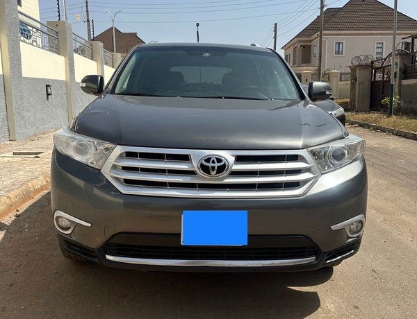 2013 TOYOTA HIGHLANDER FOR SALE IN ABUJA