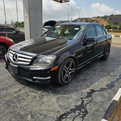 2014 MERCEDES BENZ C300 FOR SALE IN ABUJA