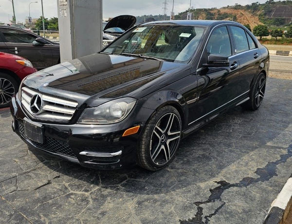 2014 MERCEDES BENZ C300 FOR SALE IN ABUJA
