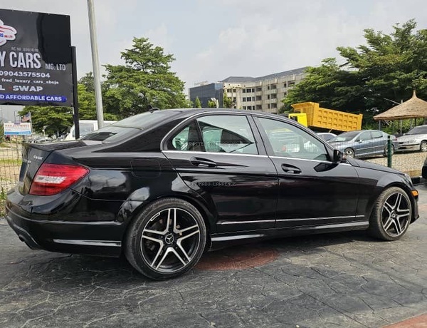 2014 MERCEDES BENZ C300 FOR SALE IN ABUJA