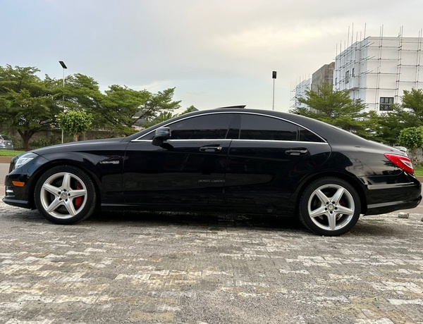 FOREIGN USED 2015 MERCEDES BENZ CLS550 FOR SALE IN ABUJA