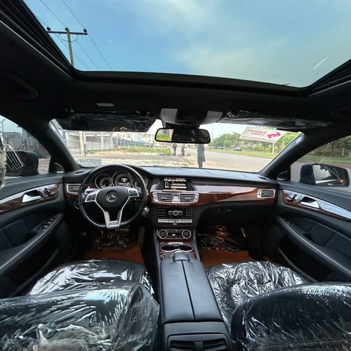FOREIGN USED 2015 MERCEDES BENZ CLS550 FOR SALE IN ABUJA