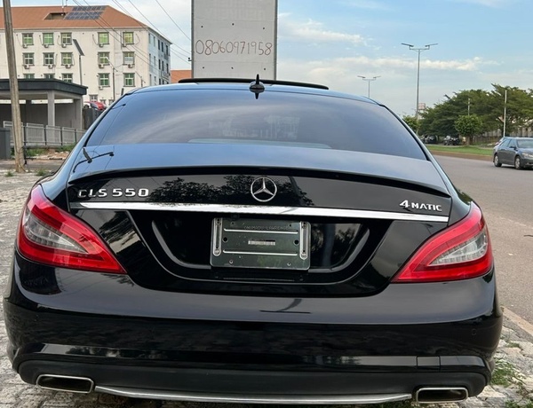 FOREIGN USED 2015 MERCEDES BENZ CLS550 FOR SALE IN ABUJA