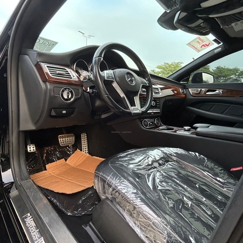 FOREIGN USED 2015 MERCEDES BENZ CLS550 FOR SALE IN ABUJA
