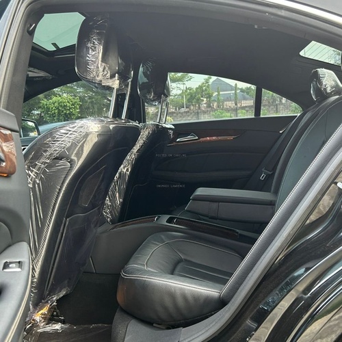 FOREIGN USED 2015 MERCEDES BENZ CLS550 FOR SALE IN ABUJA