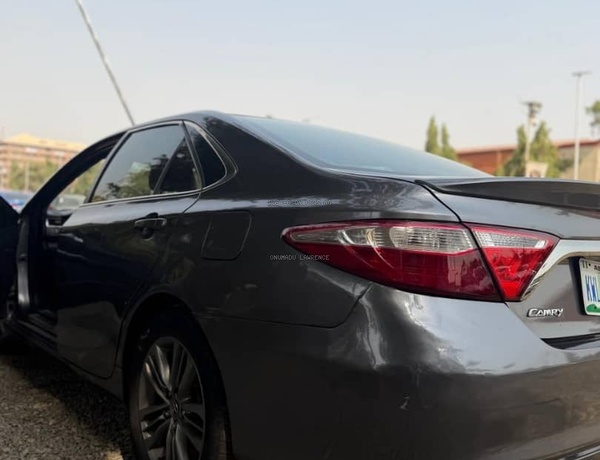 2015 TOYOTA CAMRY FOR SALE IN ABUJA