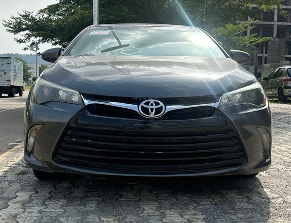 2015 TOYOTA CAMRY LE FOR SALE IN ABUJA