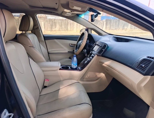 2015 TOYOTA VENZA XLE FOR SALE  IN ABUJA